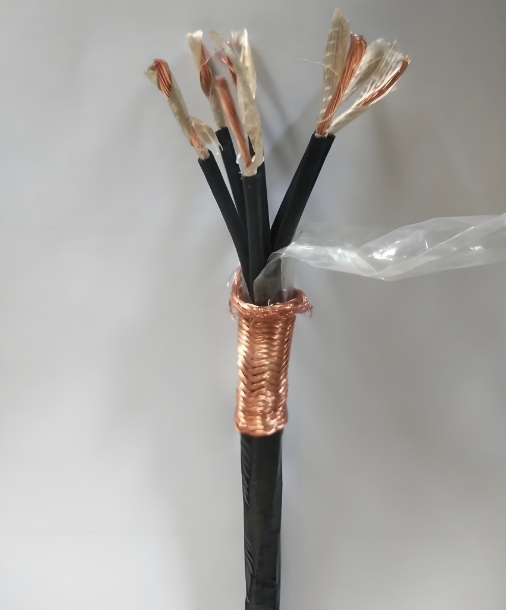 金聯(lián)宇電纜分析電纜護套越厚質(zhì)量就越好嗎？其實(shí)不然！.jpg